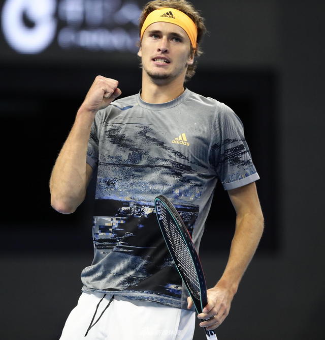 员们沉着冷 员们沉着冷